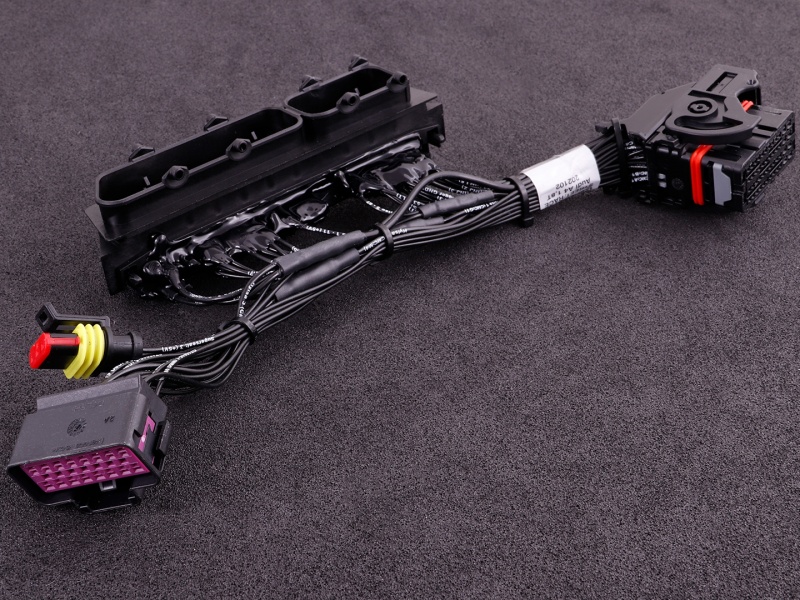 MaxxECU STREET/RACE Plugin adapter - Audi A4 1.8T REV2 (AEB, no E-Throttle)