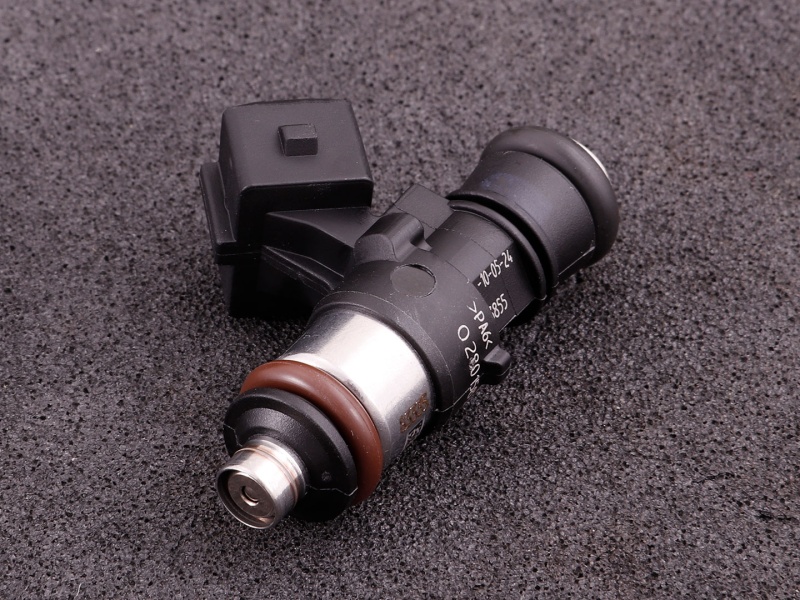 Fuel injector 1390cc@3bar BOSCH (high impedance) EV14K